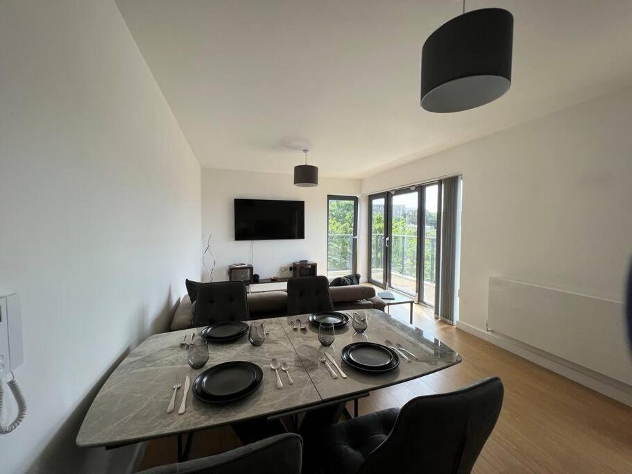 2 Bedroom Modern City Centre Bournemouth Apartment بورنماوث المظهر الخارجي الصورة