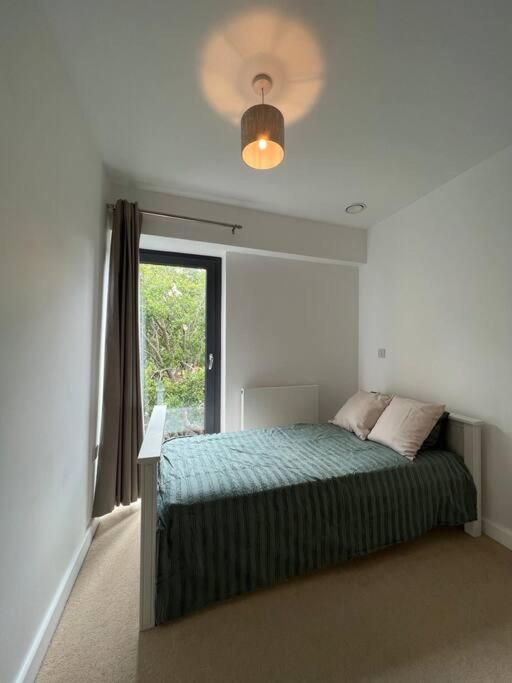 2 Bedroom Modern City Centre Bournemouth Apartment بورنماوث المظهر الخارجي الصورة